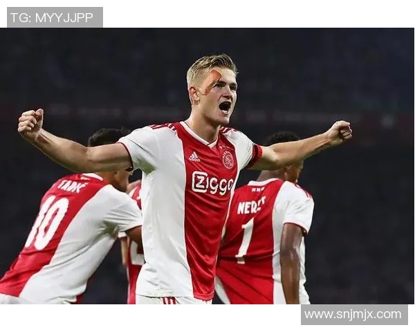 德里赫特加盟巴塞罗那，创造世界最贵后卫纪录