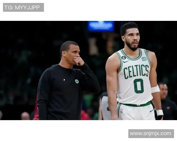 凯尔特人队主教练遭遇抨击,战术调整受争议